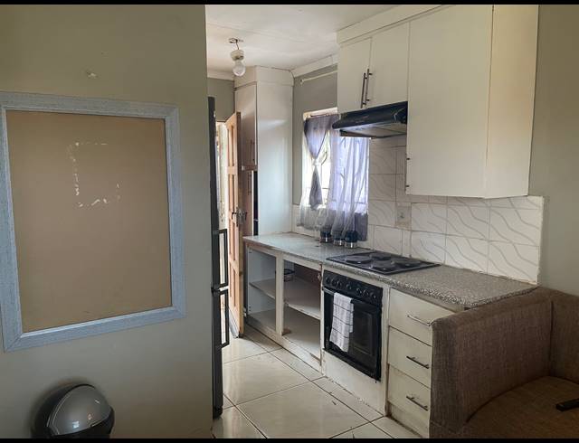 2 BEDROOM FREESTANDING FOR SALE IN GA-RANKUWA UNIT 9